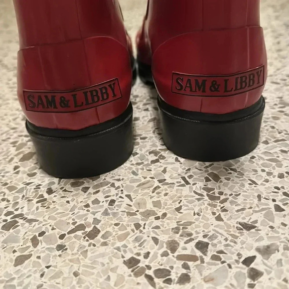 Sam & Libby Red Steel Shank Metal Clip Closures Rain Mud Boots - Picture 6 of 7